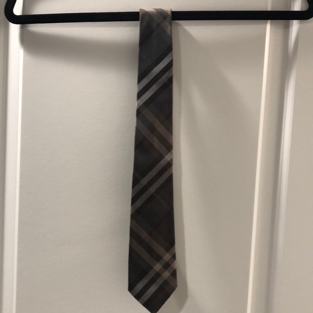 Men’s Burberry silk tie